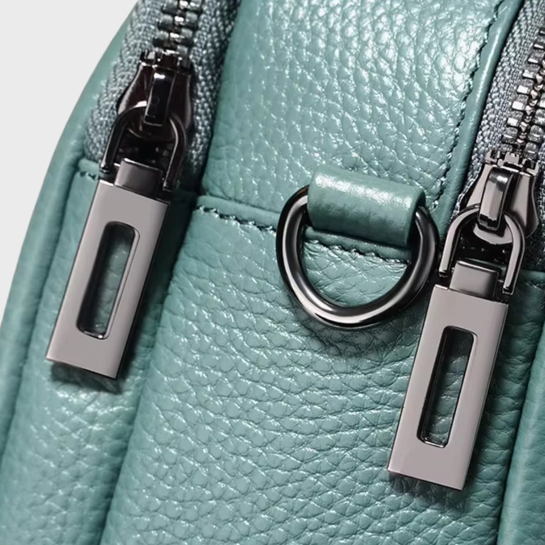 Besace grande capacité en cuir femme - La randonneuse