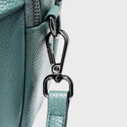 Besace grande capacité en cuir femme - La randonneuse