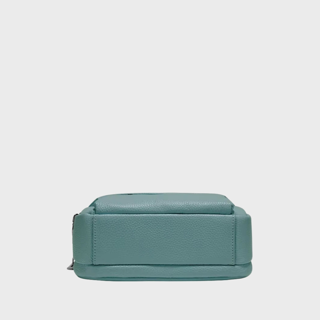 Besace grande capacité en cuir femme - La randonneuse