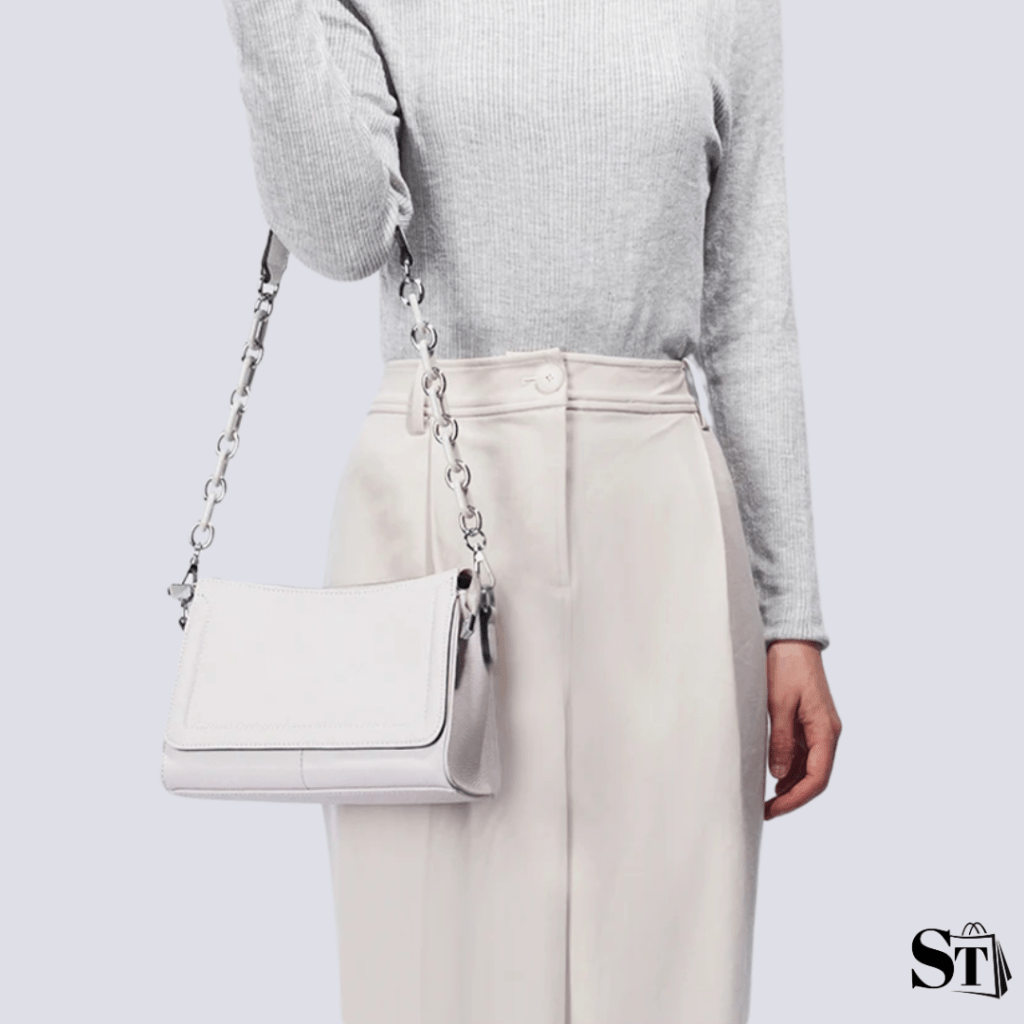 Sac d'épaule allongé tendance femme en cuir - L'Héritier