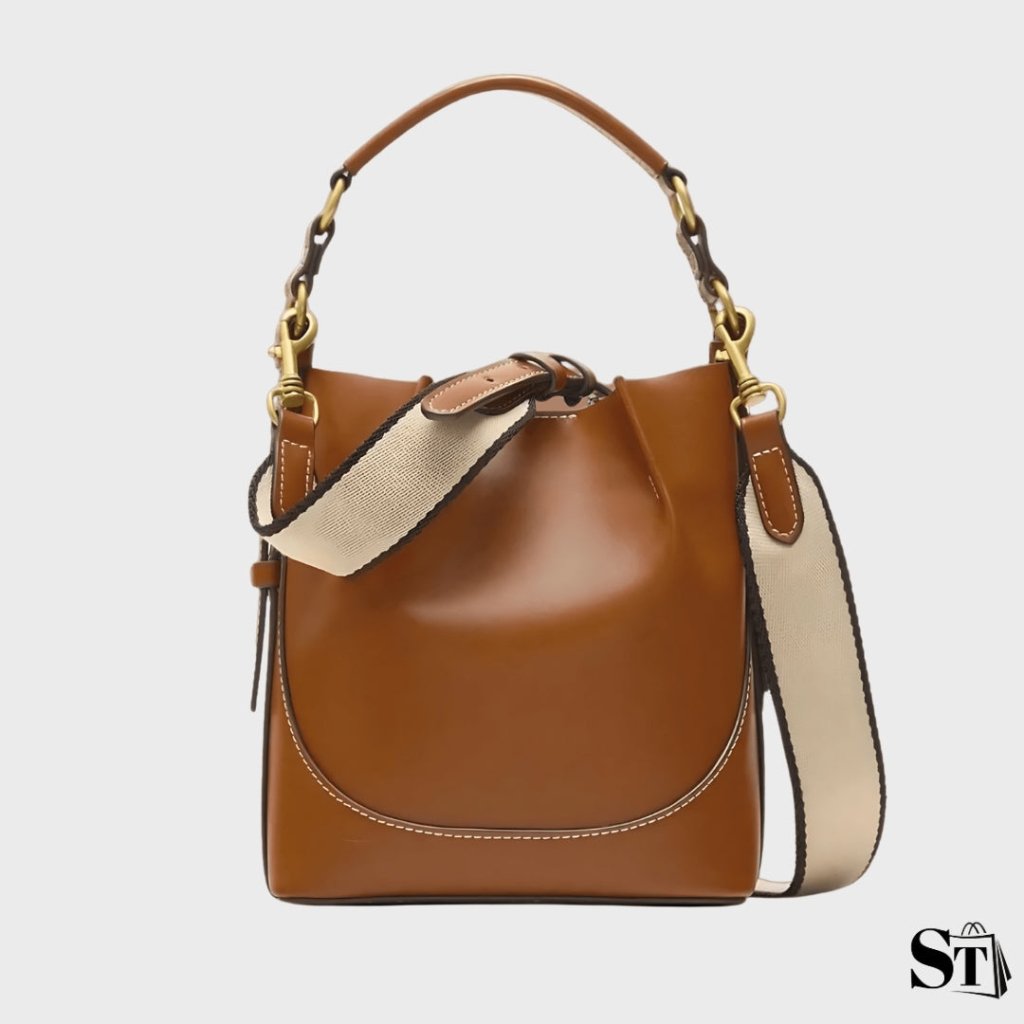 mini sac seau pour femme marron sur fond blanc