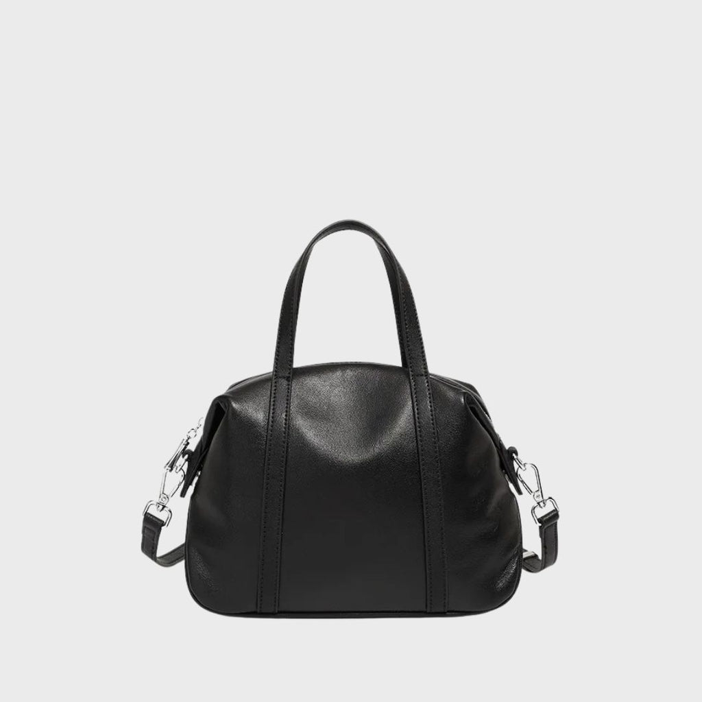 Petit sac bowling noir en cuir souple style vintage avec détails en métal argenté